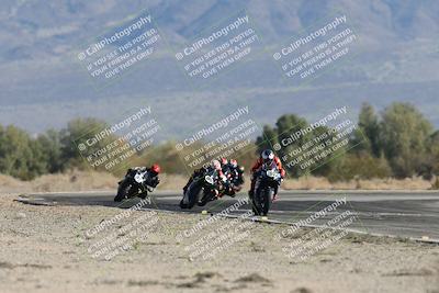 media/Dec-07-2025-CVMA (Sun) [[3e7d2de5dc]]/Race 4-Supersport Middleweight/